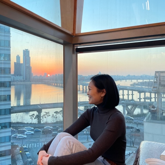 Meet your Posher, Alyce - Picture 1 of 1